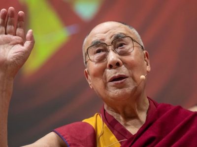 Relembre outras polêmicas de Dalai Lama, líder espiritual budista