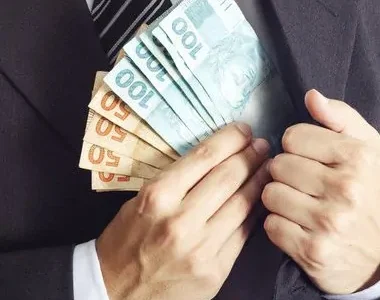 Operação que apura desvio de R$ 200 milhões prende presidente da OAS