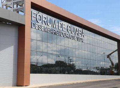 Juiz condena advogado à detenção por não devolver processo